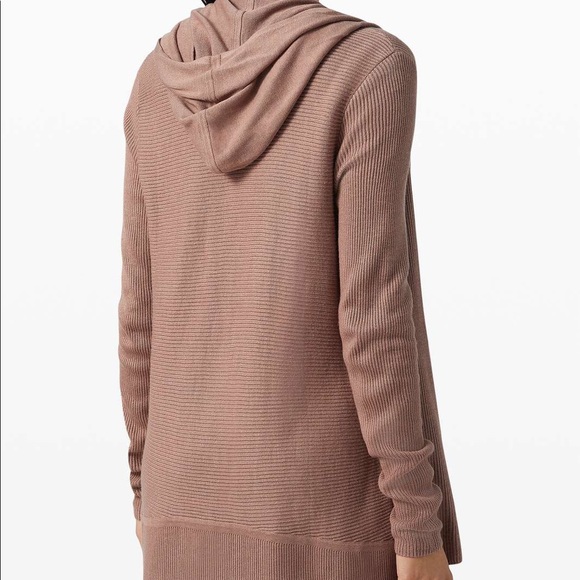 RARE | LULULEMON Sun Down Wrap - Picture 5 of 12